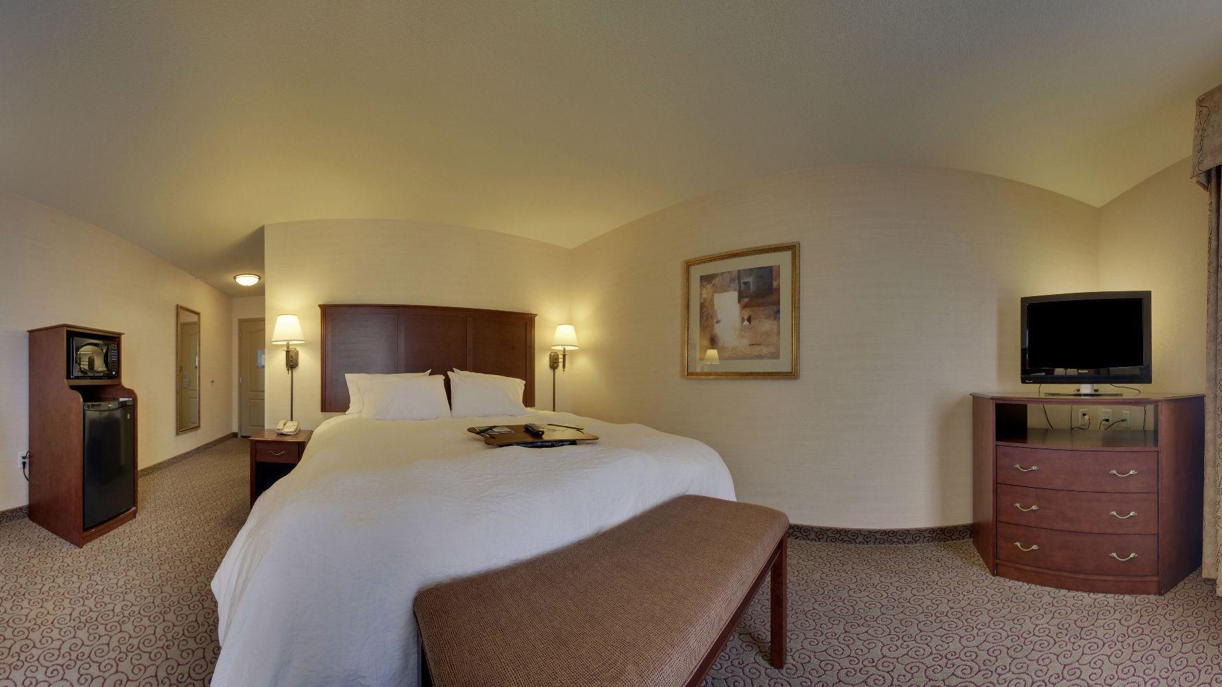 Hampton Inn & Suites West Bend Экстерьер фото