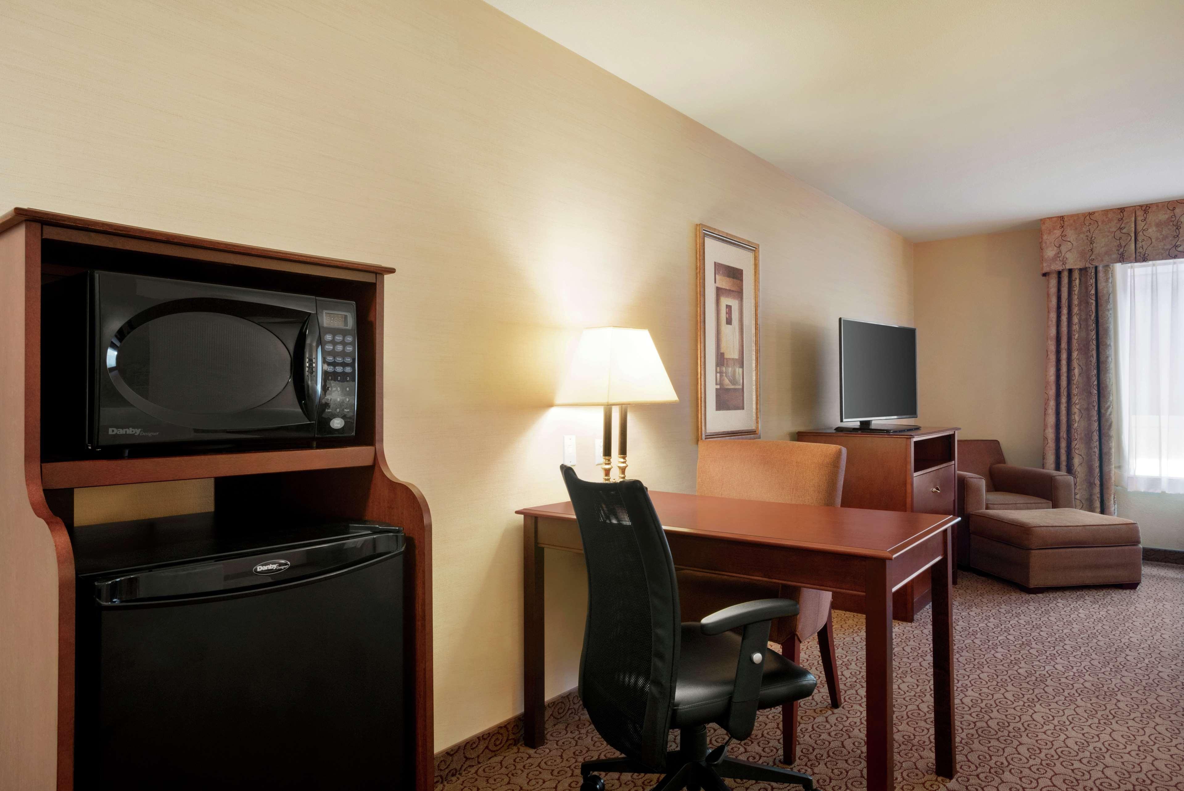 Hampton Inn & Suites West Bend Экстерьер фото