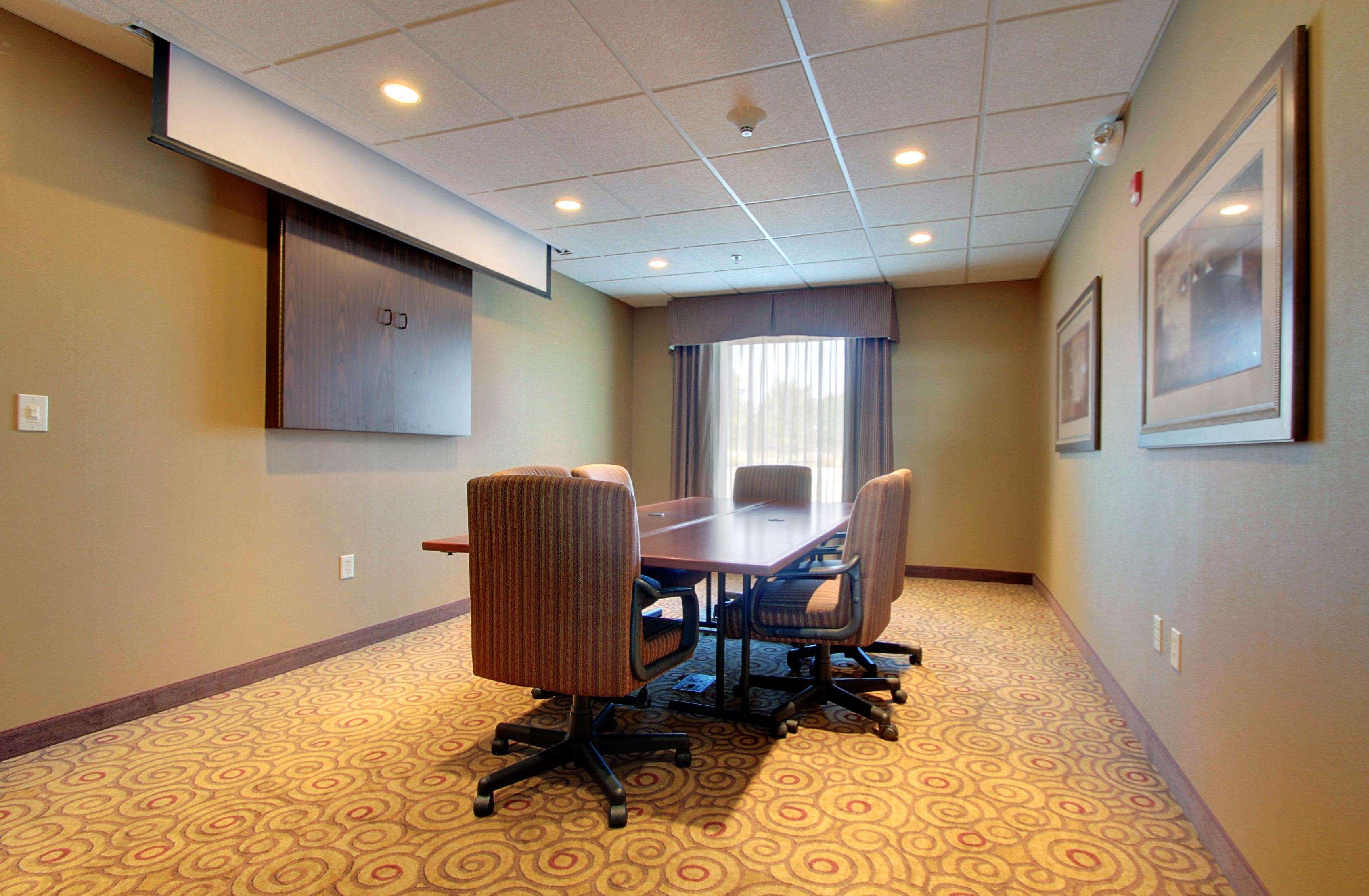 Hampton Inn & Suites West Bend Экстерьер фото