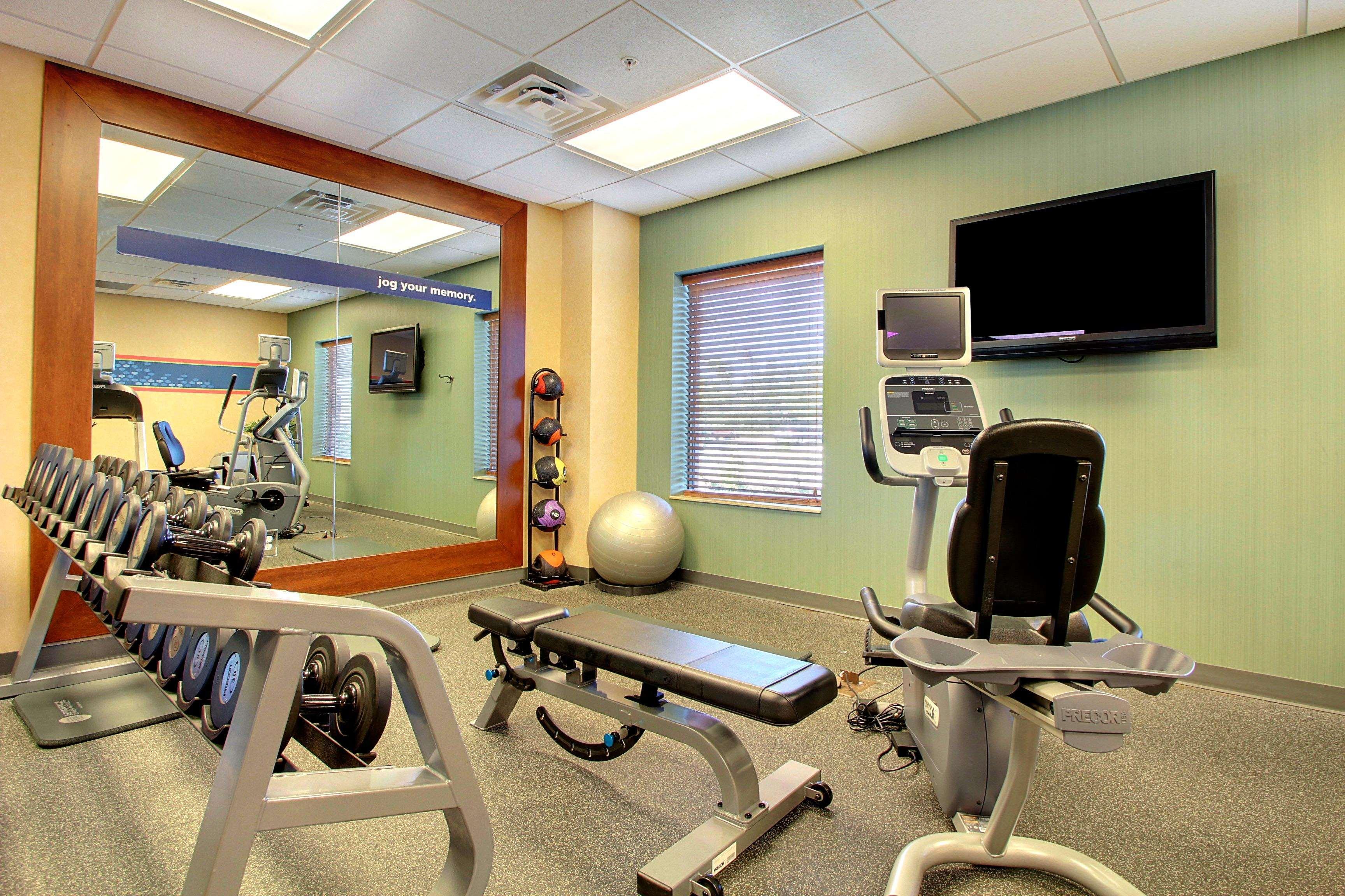 Hampton Inn & Suites West Bend Экстерьер фото