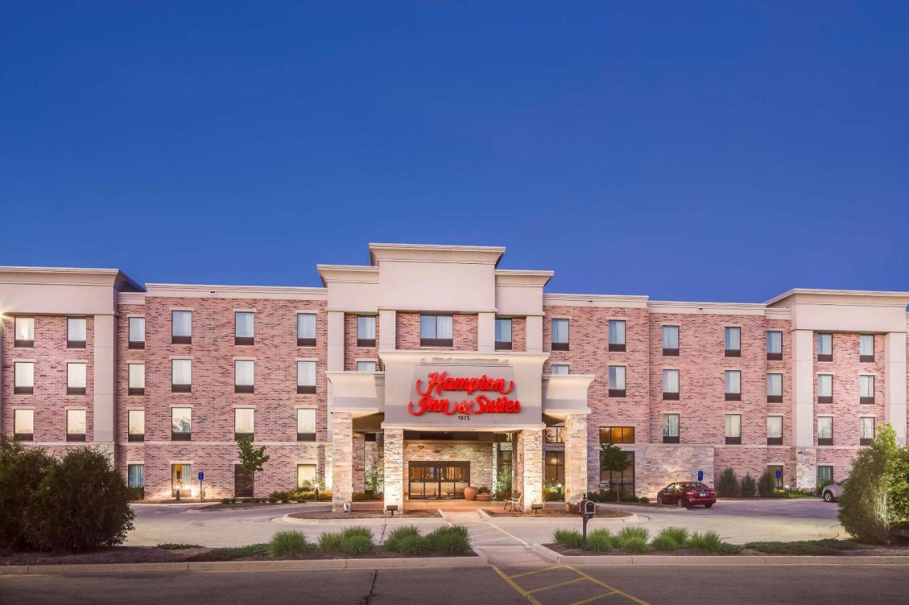 Hampton Inn & Suites West Bend Экстерьер фото