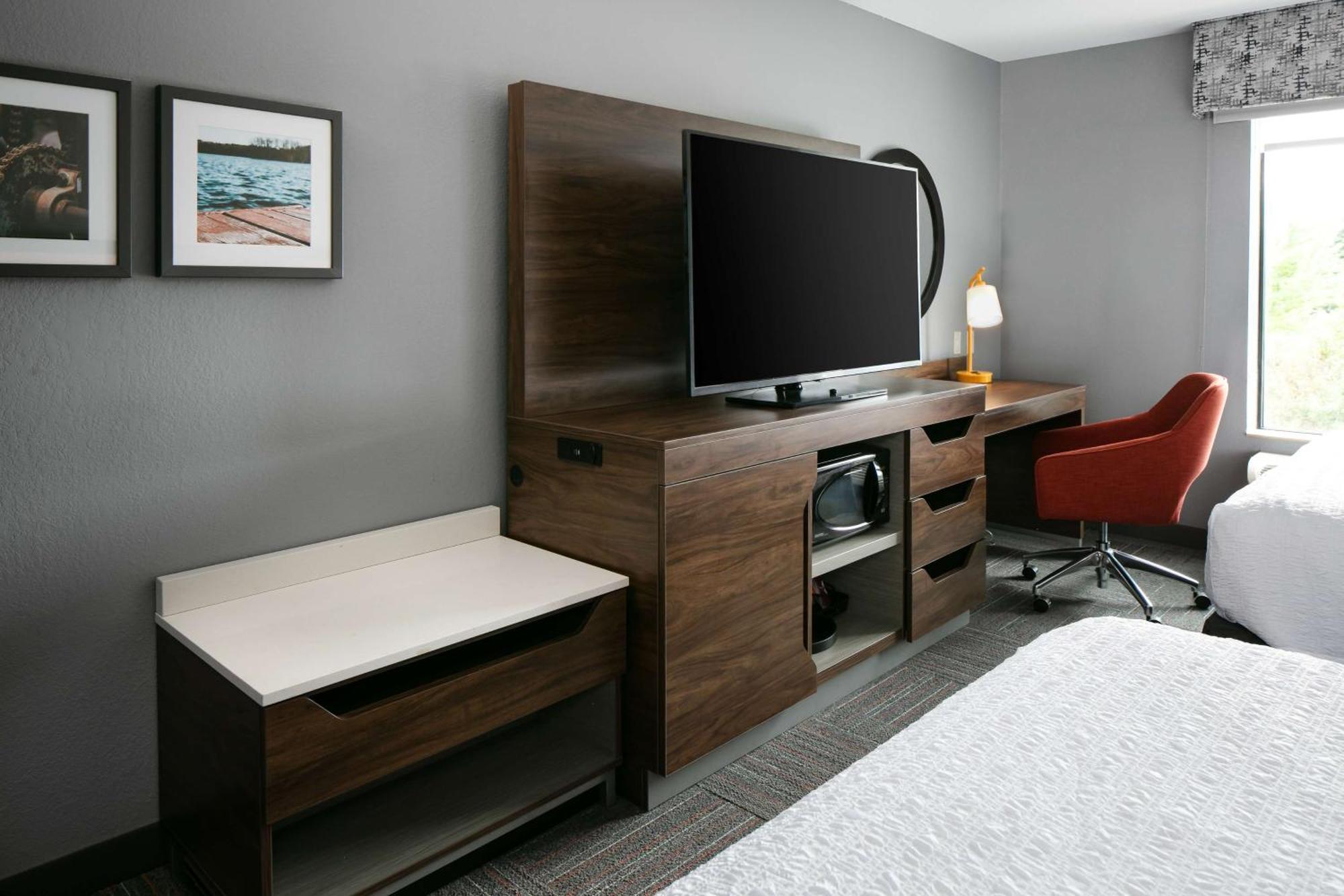 Hampton Inn & Suites West Bend Экстерьер фото