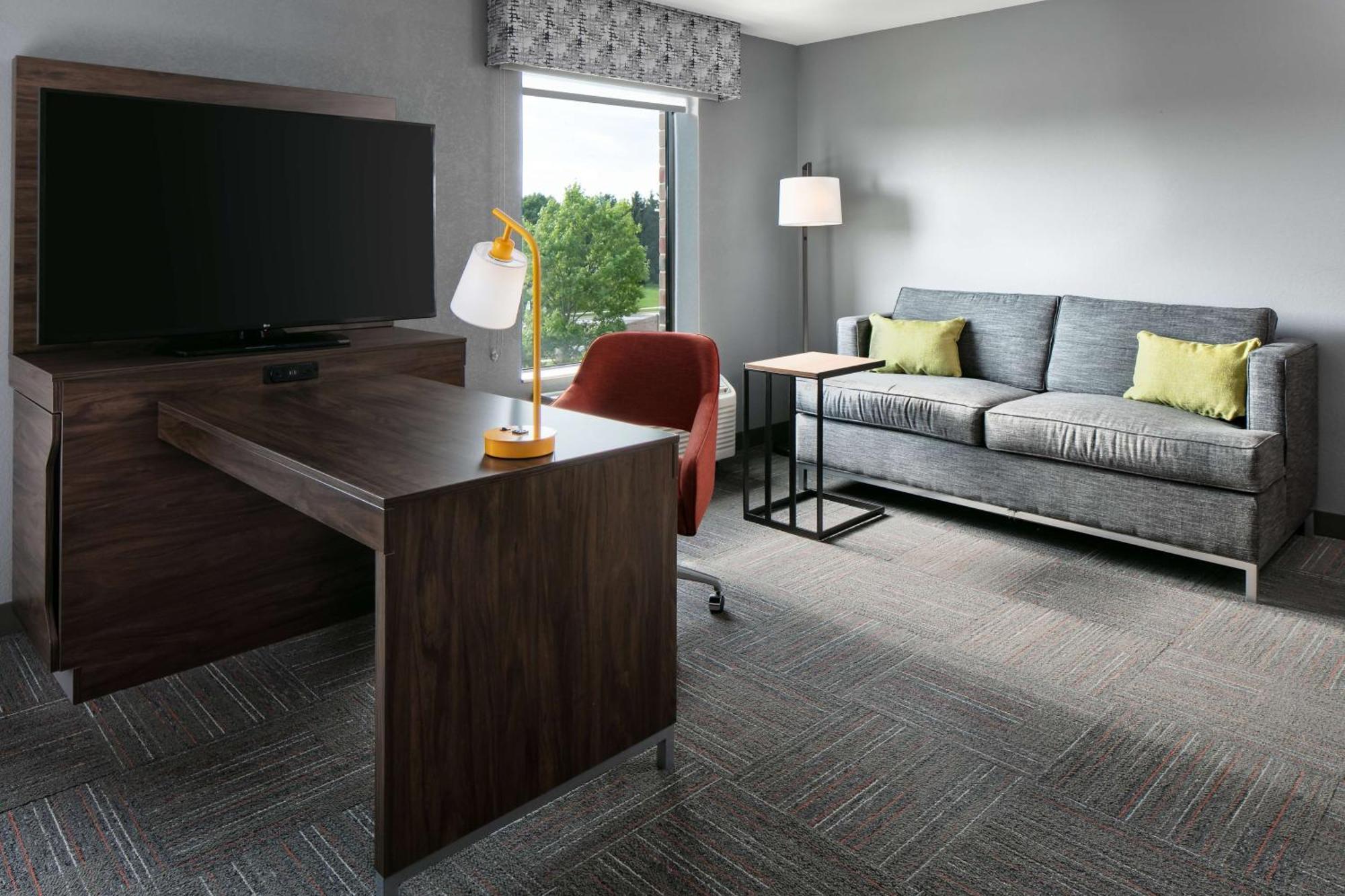 Hampton Inn & Suites West Bend Экстерьер фото